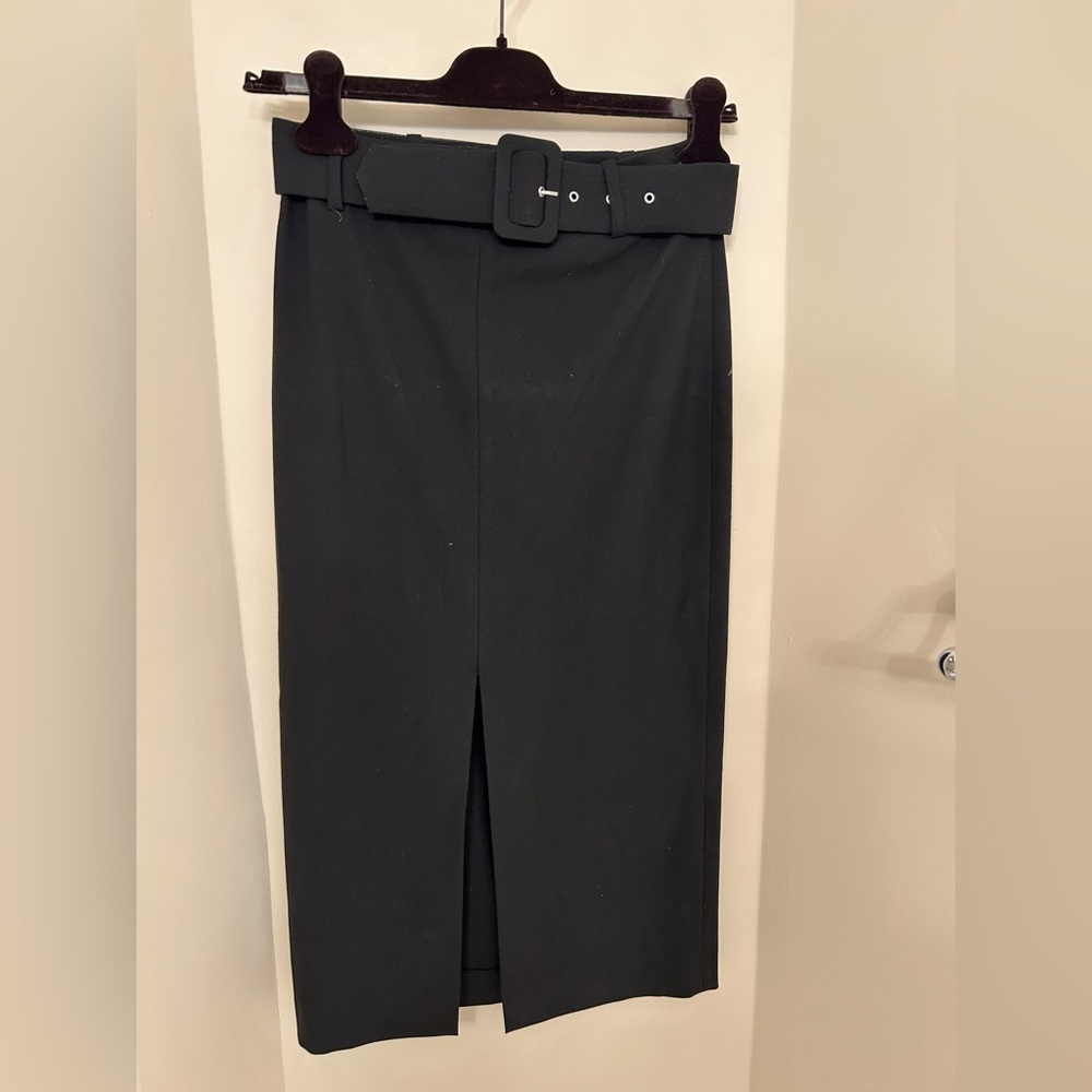 Zara Classic Black Pencil Skirt with Belt